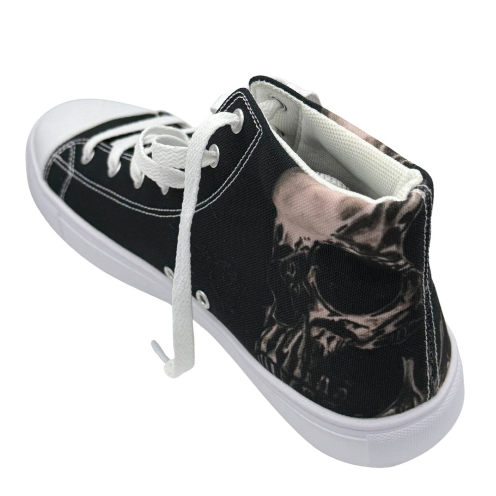 Original Skull Art Men’s Hightop Canvas Shoes